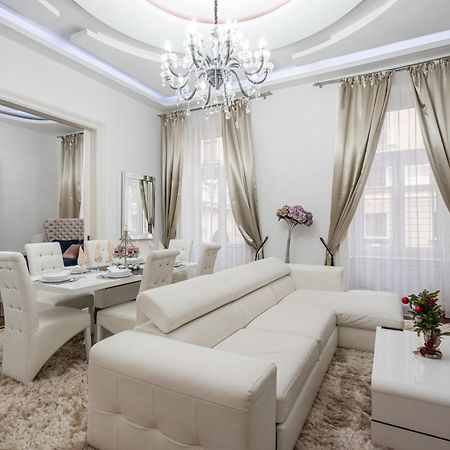 Opera Balkony Luxury Apartment With Free Parking Budapest Eksteriør bilde