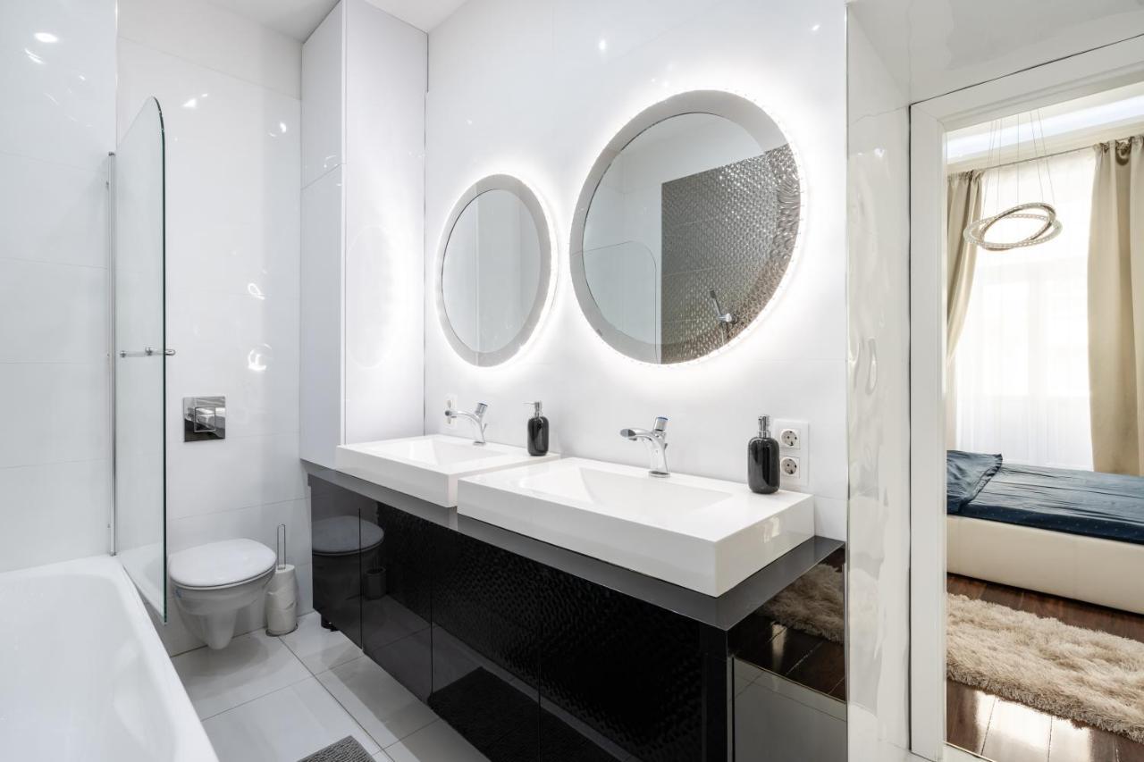 Opera Balkony Luxury Apartment With Free Parking Budapest Eksteriør bilde