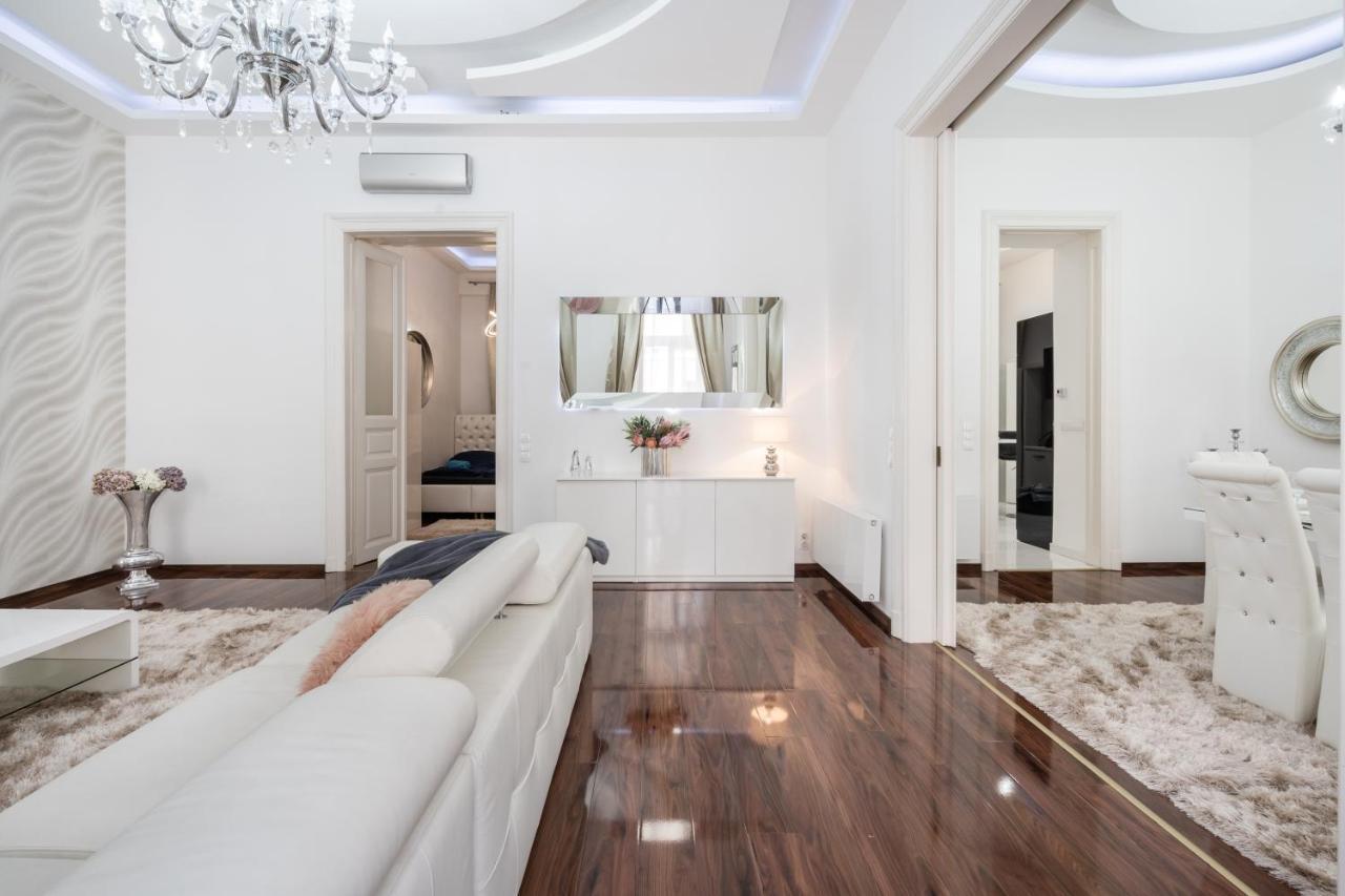 Opera Balkony Luxury Apartment With Free Parking Budapest Eksteriør bilde