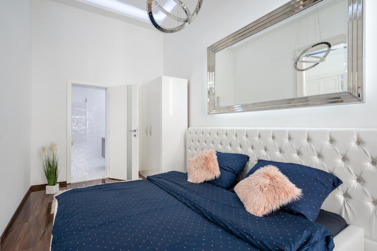 Opera Balkony Luxury Apartment With Free Parking Budapest Eksteriør bilde