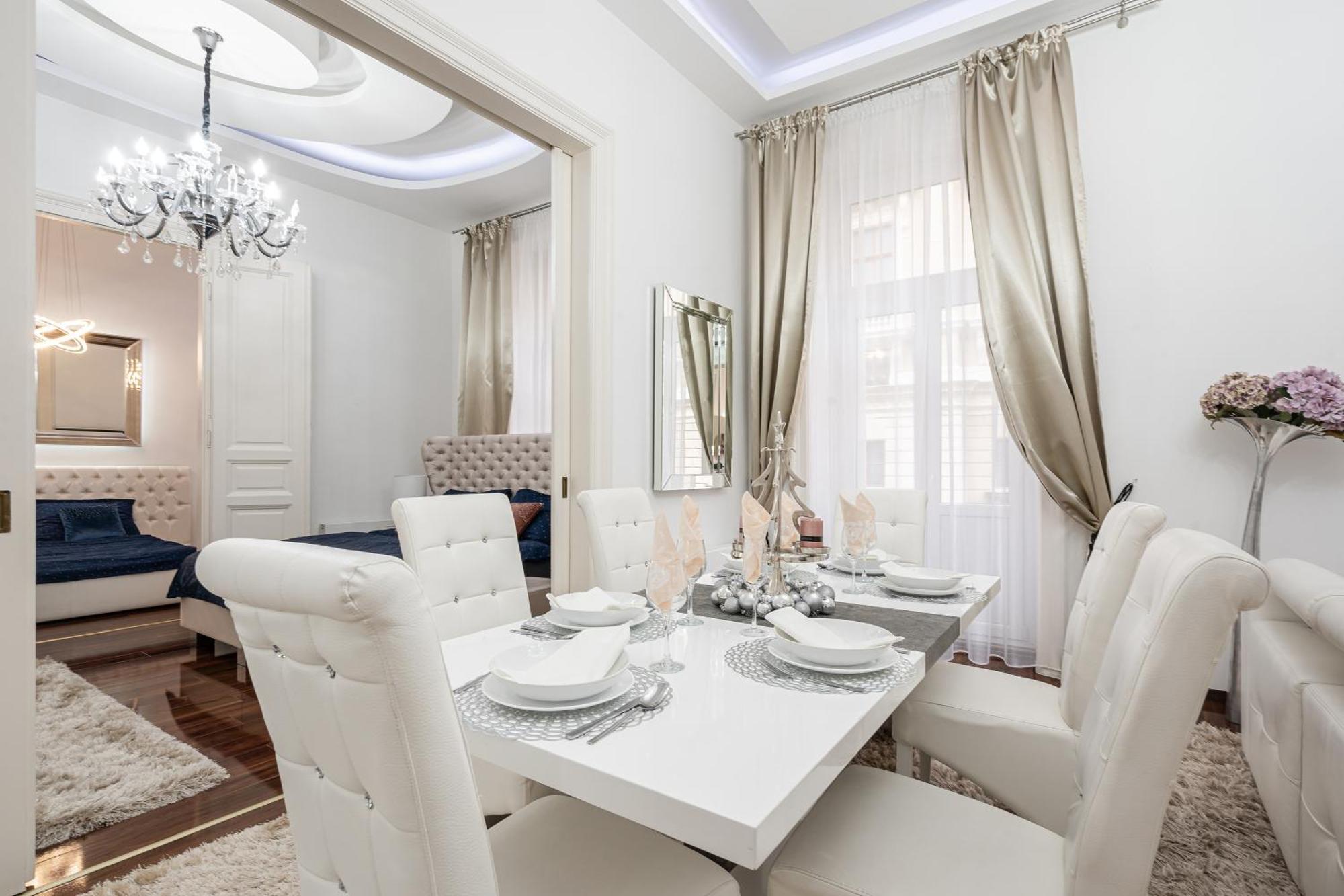 Opera Balkony Luxury Apartment With Free Parking Budapest Eksteriør bilde