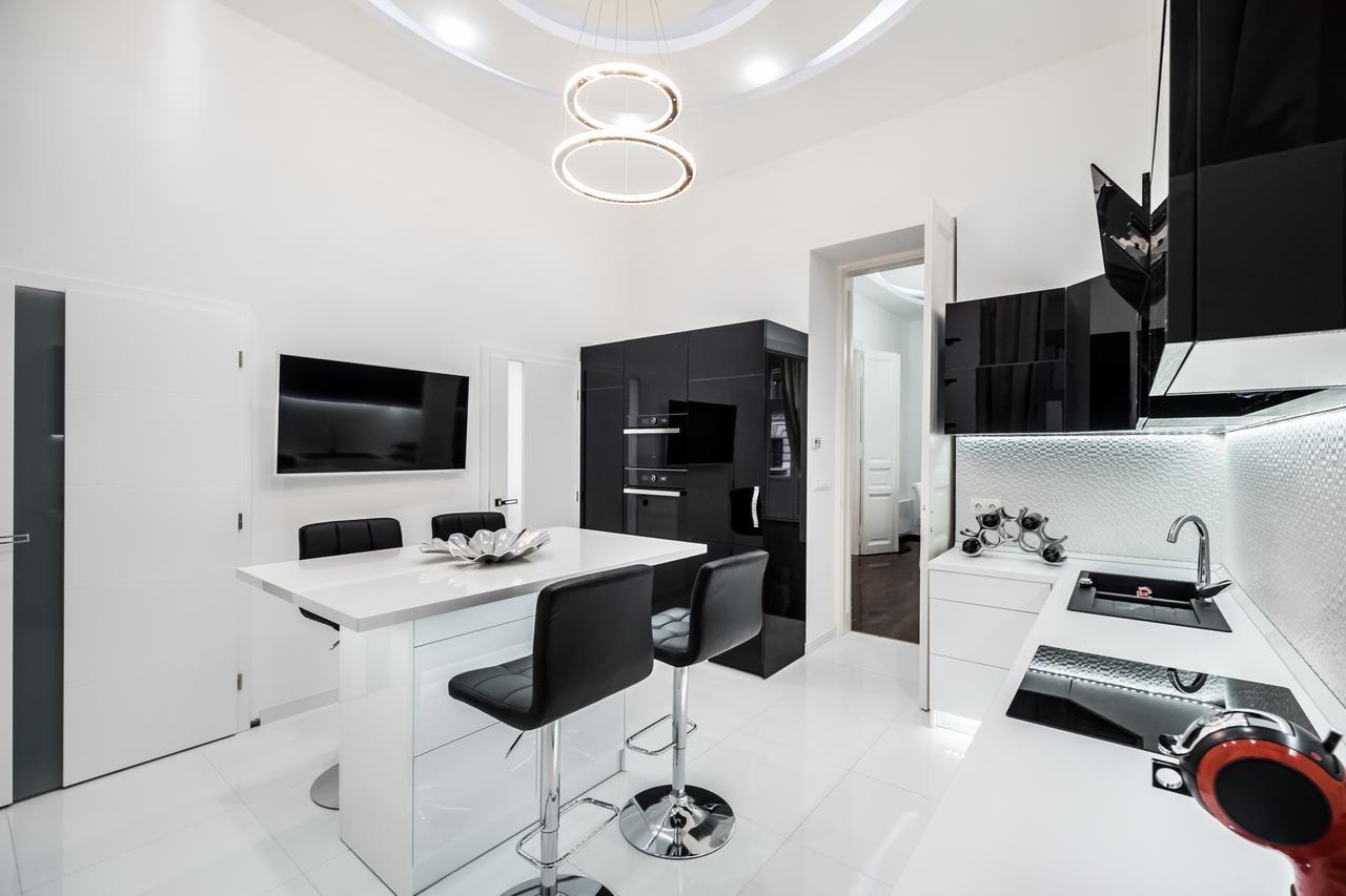 Opera Balkony Luxury Apartment With Free Parking Budapest Eksteriør bilde
