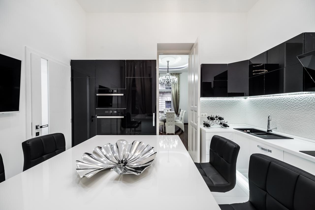 Opera Balkony Luxury Apartment With Free Parking Budapest Eksteriør bilde